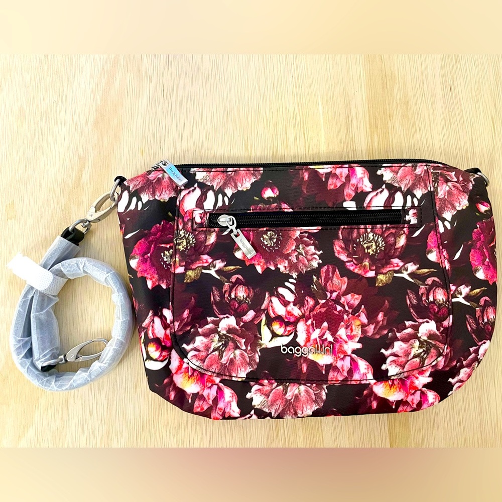 Modern Everywhere Half Moon Crossbody | Peony Bloom